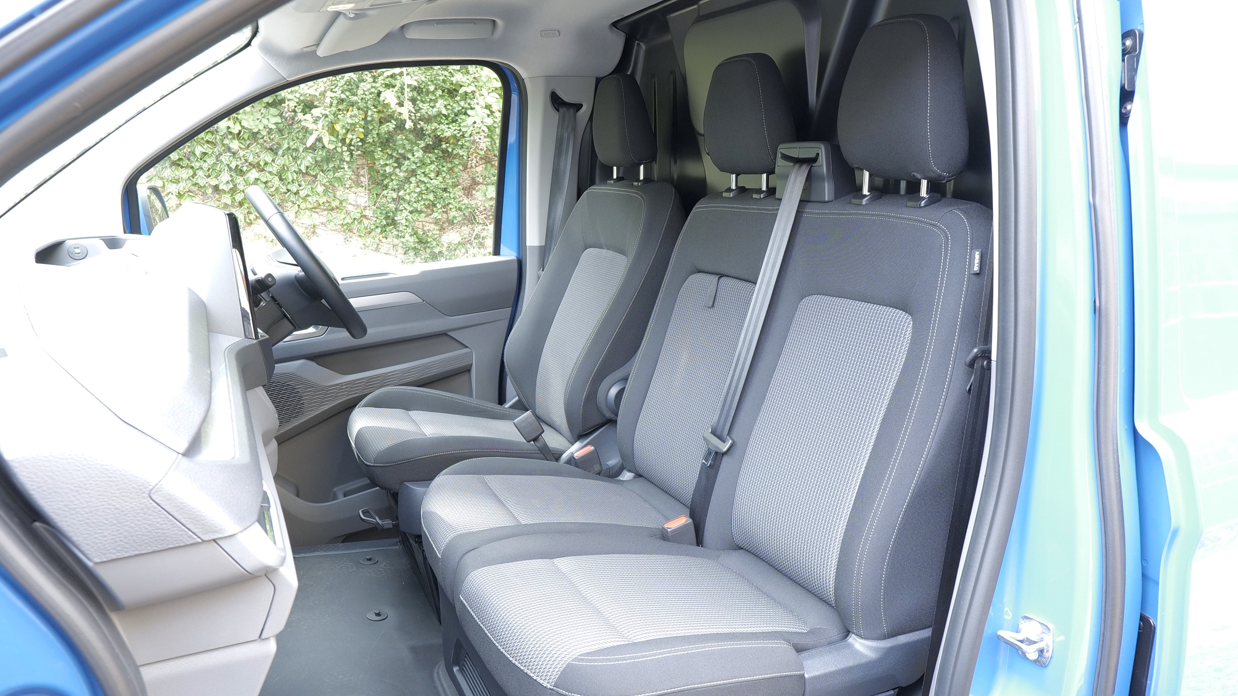 Volkswagen TRANSPORTER T32 SWB DIESEL 2.0 TDI 150 Commerce Plus Kombi Van Auto
